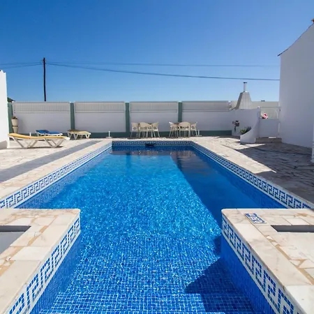 Вилла Casa Nova - Privat Pool & Bbq & Salgados & Salgados Golf Албуфейра